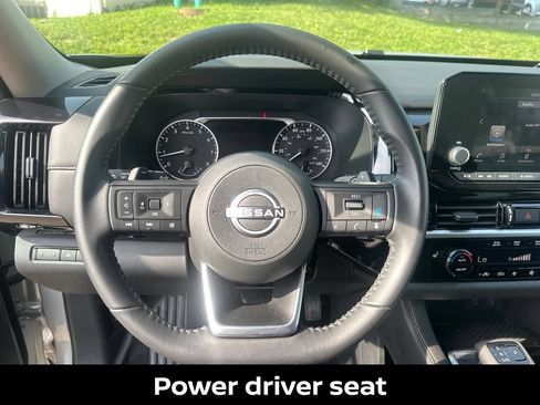 Certified 2025 Nissan Pathfinder SV w/ SV Premium Package FWD image 14