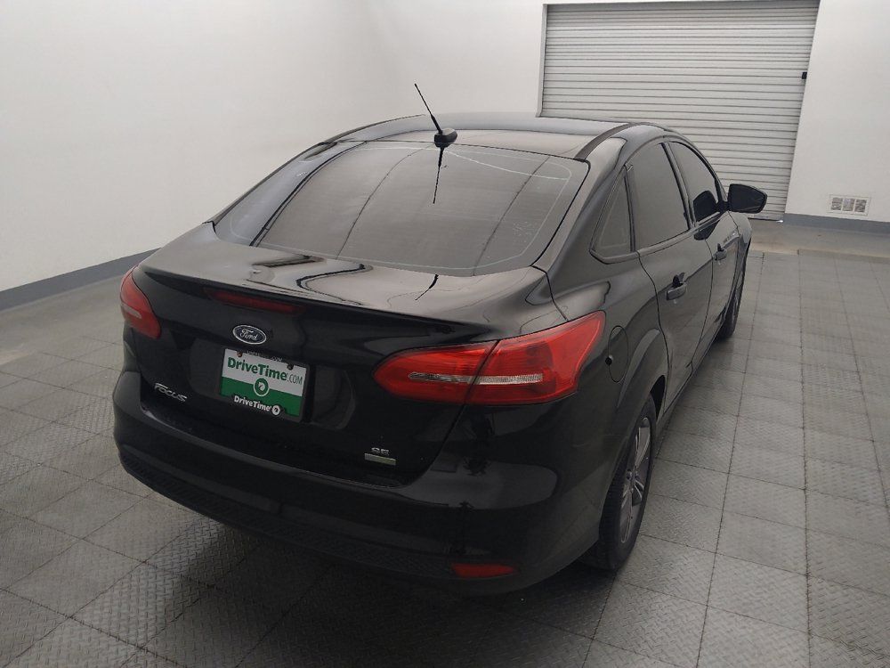 Used 2018 Ford Focus SE w/ SE Appearance Package FWD image 7