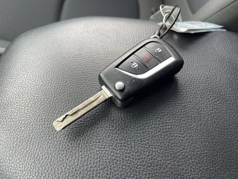 Certified 2025 Toyota RAV4 LE AWD/4WD image 21