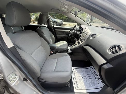 Used 2009 Toyota Matrix FWD image 19
