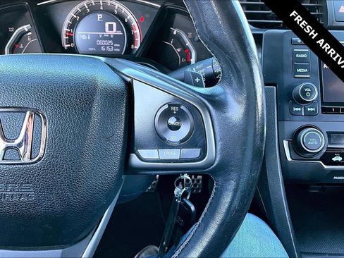 Used 2018 Honda Civic Sport image 12