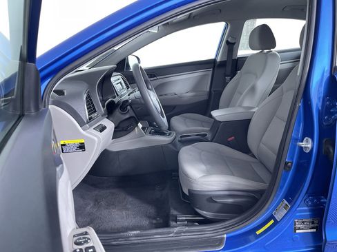 Used 2017 Hyundai Elantra SE image 15