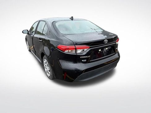 Used 2025 Toyota Corolla LE FWD image 3