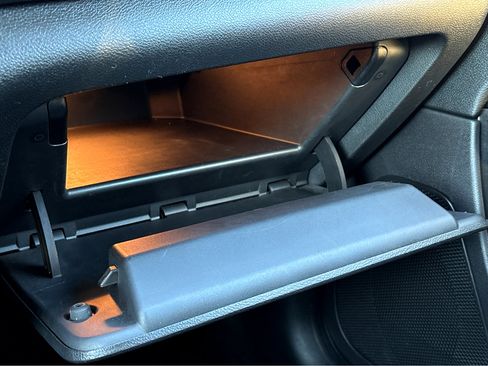 Used 2020 Jeep Cherokee Limited image 15