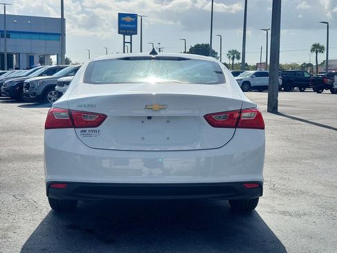 Used 2023 Chevrolet Malibu LS image 5