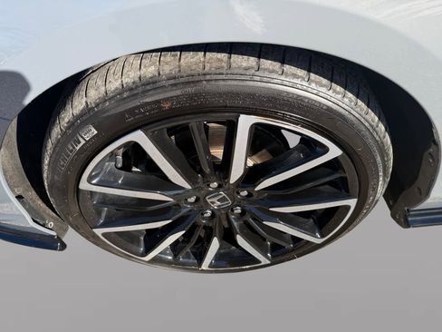 Used 2023 Honda Accord Touring image 8