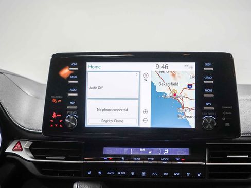 Certified 2022 Toyota Sienna Limited image 15