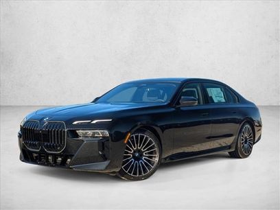 New 2025 BMW 760i xDrive w/ Premium Package