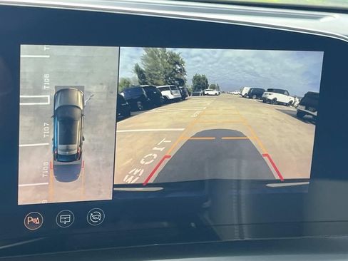 Certified 2024 Cadillac Lyriq Sport RWD image 42