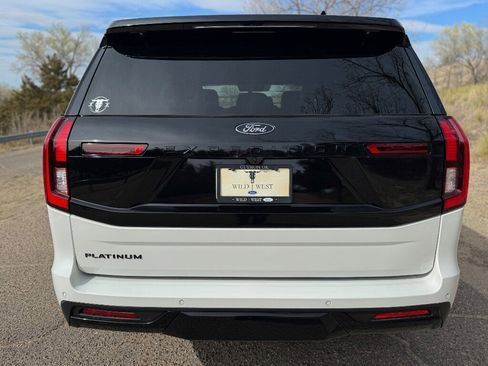 New 2026 Ford Expedition Platinum image 7