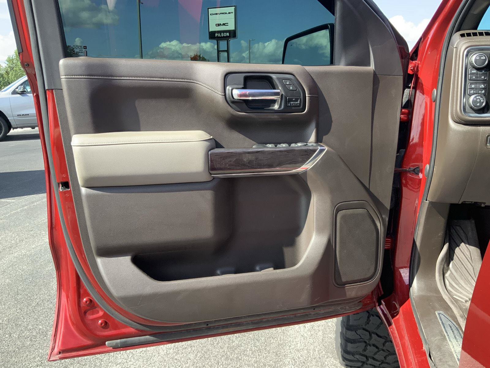 Used 2022 Chevrolet Silverado 1500 LTZ AWD/4WD image 17