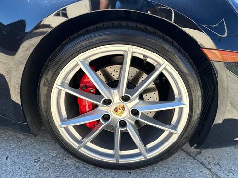 Used 2024 Porsche 911 Carrera S RWD image 38