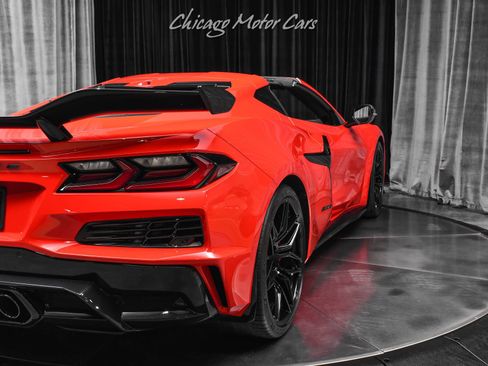 Used 2024 Chevrolet Corvette Z06 w/ Z07 Performance Package RWD image 41
