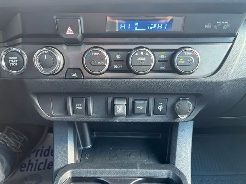 Used 2023 Toyota Tacoma TRD Off-Road image 32