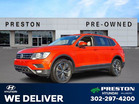 Used 2018 Volkswagen Tiguan SEL image 1