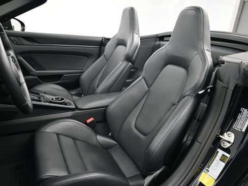Certified 2025 Porsche 911 Carrera 4 GTS AWD/4WD image 5