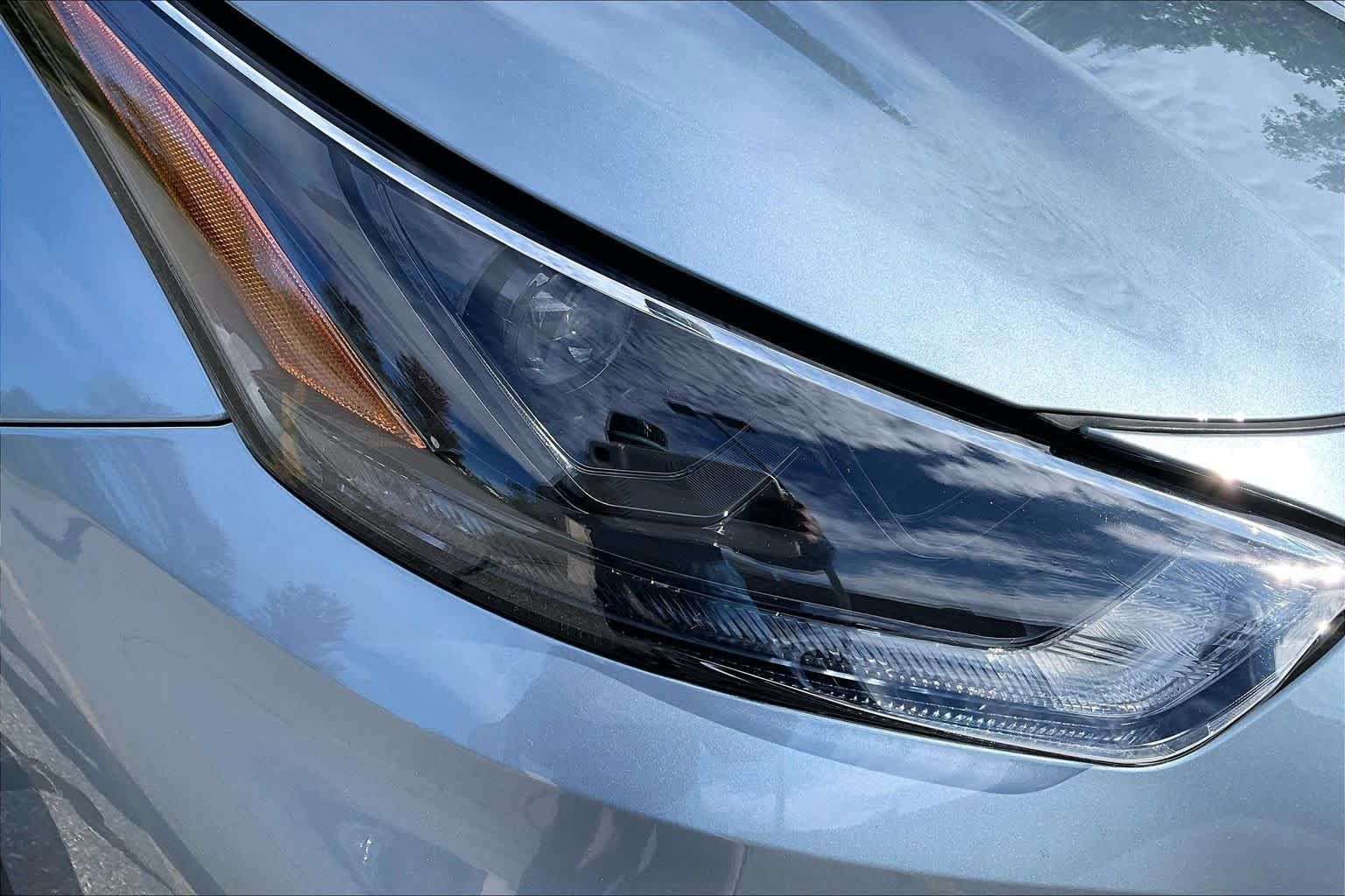 Used 2022 Toyota Highlander XLE AWD/4WD image 27