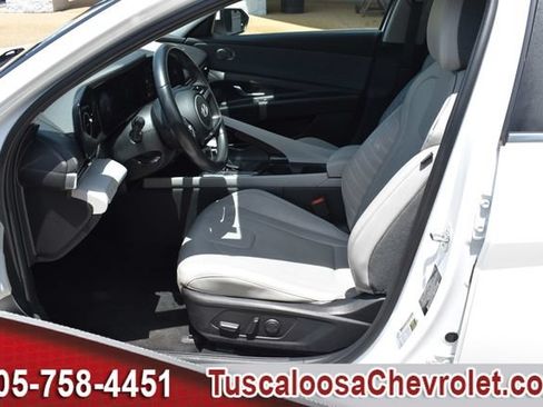 Used 2024 Hyundai Elantra Limited FWD image 21