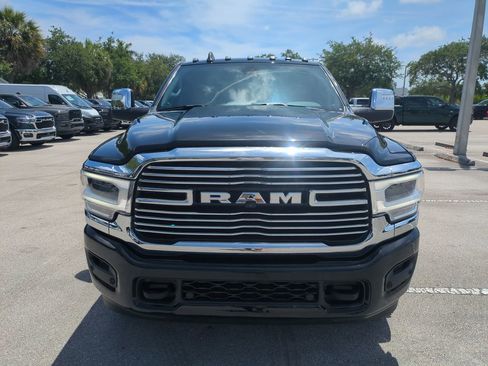Used 2024 RAM 3500 Laramie w/ Towing Technology Group AWD/4WD image 4