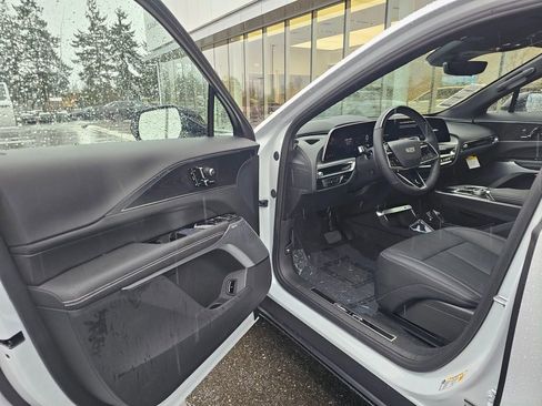 New 2026 Cadillac Lyriq Signature Luxury image 20