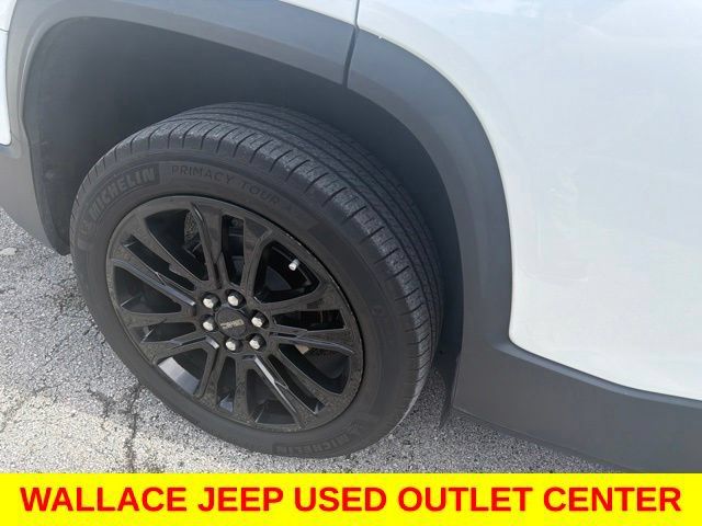 Used 2023 GMC Acadia SLT w/ Elevation Edition FWD image 8