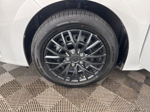 Used 2016 Toyota Corolla S image 32