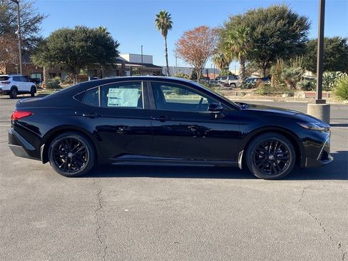 New 2026 Toyota Camry SE image 3