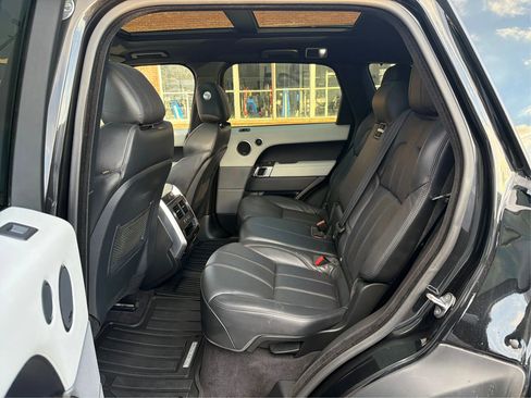 Used 2016 Land Rover Range Rover Sport HSE image 13
