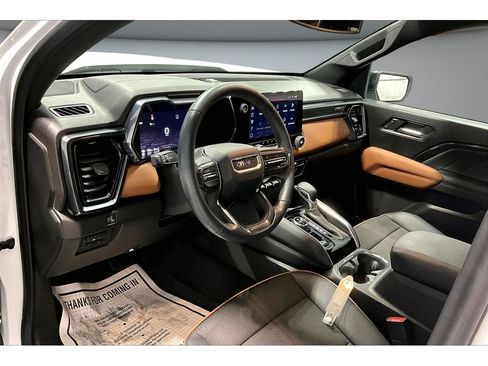 Used 2023 GMC Canyon AT4 w/ Canyon Safety Plus Package AWD/4WD image 16
