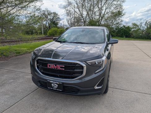 Used 2018 GMC Terrain SLE image 1