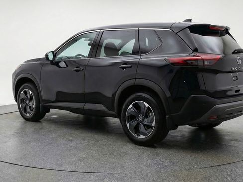 Used 2025 Nissan Rogue SV AWD/4WD image 6