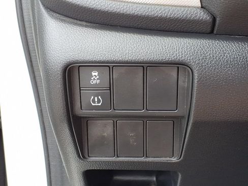 Used 2017 Honda CR-V LX image 12