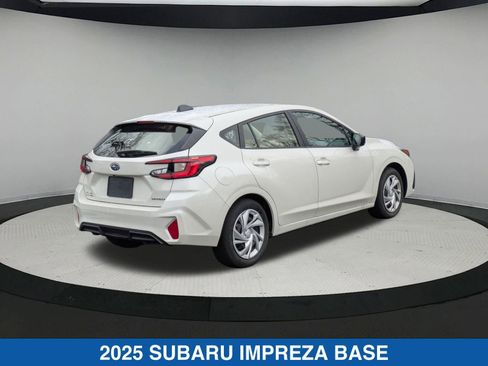 Certified 2025 Subaru Impreza 2.0i image 4