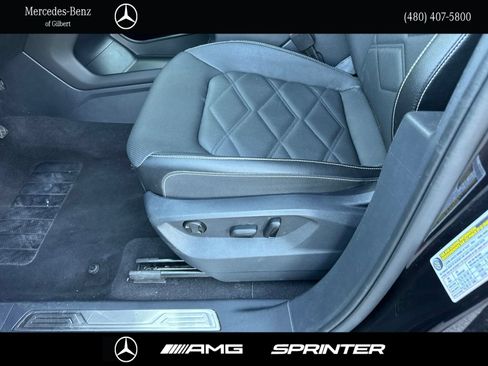 Used 2025 Volkswagen Atlas SE FWD image 13