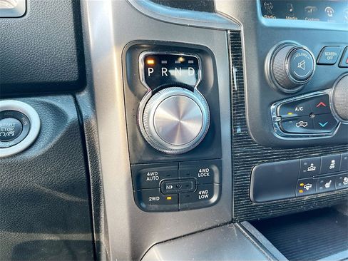 Used 2016 RAM 1500 Limited image 17