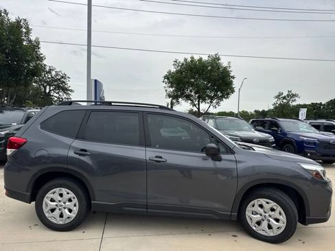 Used 2021 Subaru Forester AWD/4WD image 2