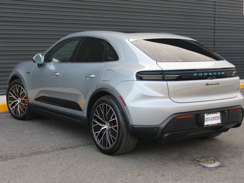 New 2025 Porsche Macan 4S Electric image 3