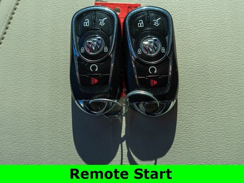 Used 2023 Buick Enclave Avenir image 32