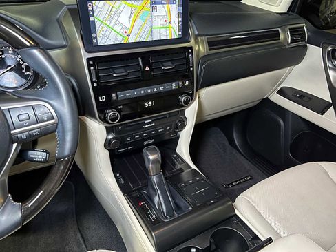 Used 2023 Lexus GX 460 Premium w/ Premium Plus Package image 35