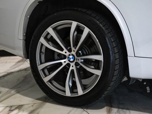 Used 2015 BMW X5 xDrive50i AWD/4WD image 54