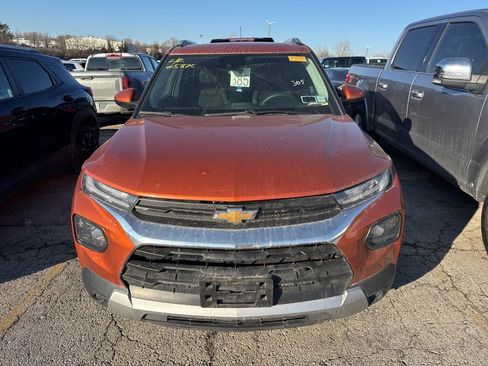Certified 2022 Chevrolet TrailBlazer LT w/ Driver Confidence Package image 2