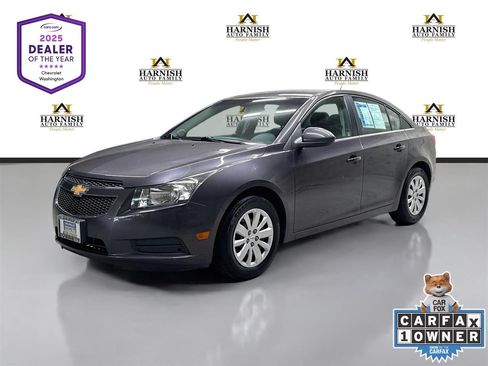 Used 2011 Chevrolet Cruze LT FWD image 1