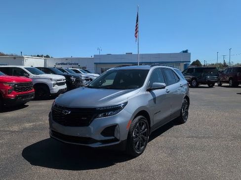 Certified 2024 Chevrolet Equinox RS image 1