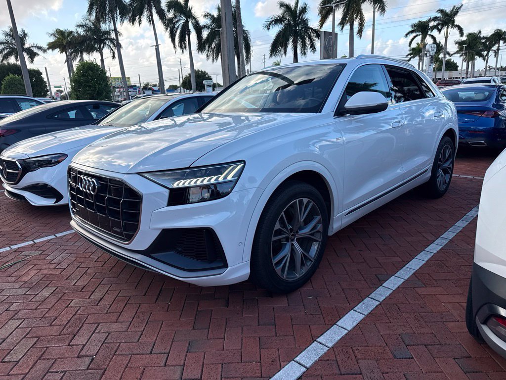 Used 2021 Audi Q8 Premium Plus w/ Premium Plus Package AWD/4WD image 2