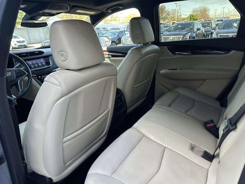 Used 2017 Cadillac XT5 Luxury w/ Driver Awareness Package image 31