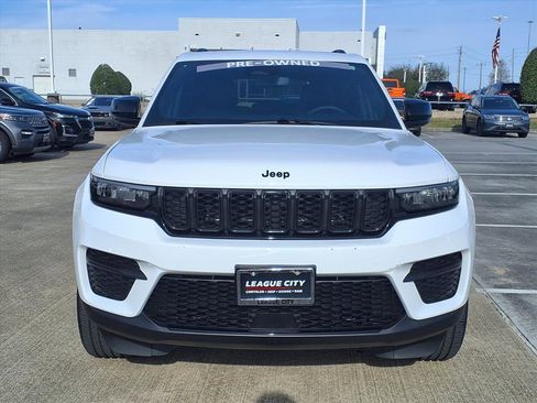 Used 2024 Jeep Grand Cherokee Altitude image 5