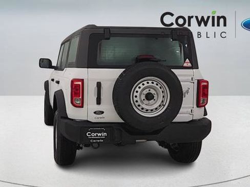 New 2025 Ford Bronco Base image 6