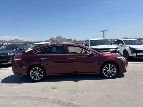 Used 2014 Toyota Avalon XLE Touring FWD image 2