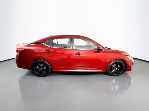 Used 2024 Nissan Sentra SR FWD image 11