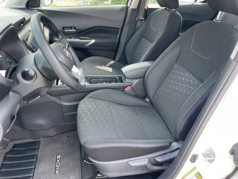 Certified 2023 Nissan Kicks SV FWD image 6